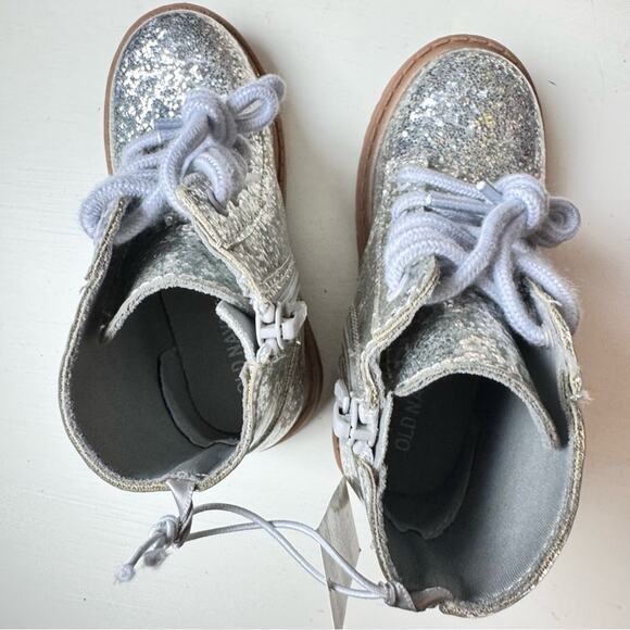 Old Navy Toddler Girl's Combat Boot Silver Glitter Low Heel Ankle Boots Sz 8 NWT - Picture 6 of 9